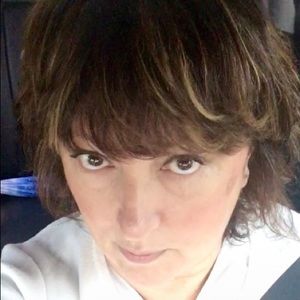 Meet your Posher, Carrie